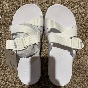 Women’s Brand New Chaco Chillos Slide Sandals. Size 9. All White.